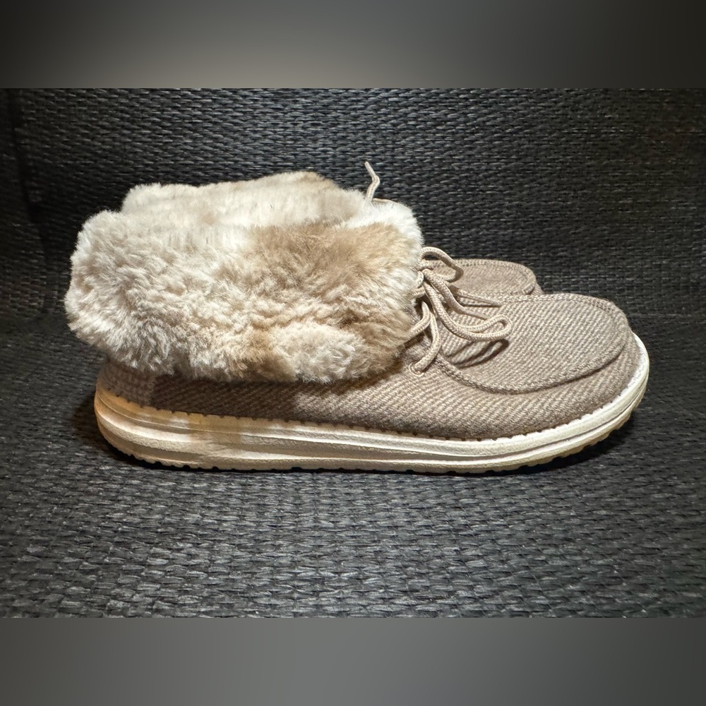 Hey Dudes Tan Fur-Lined Women's Shoes